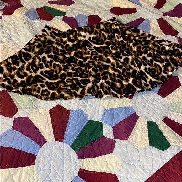 Leopard Print Mini Skirt - Picture 3 of 3